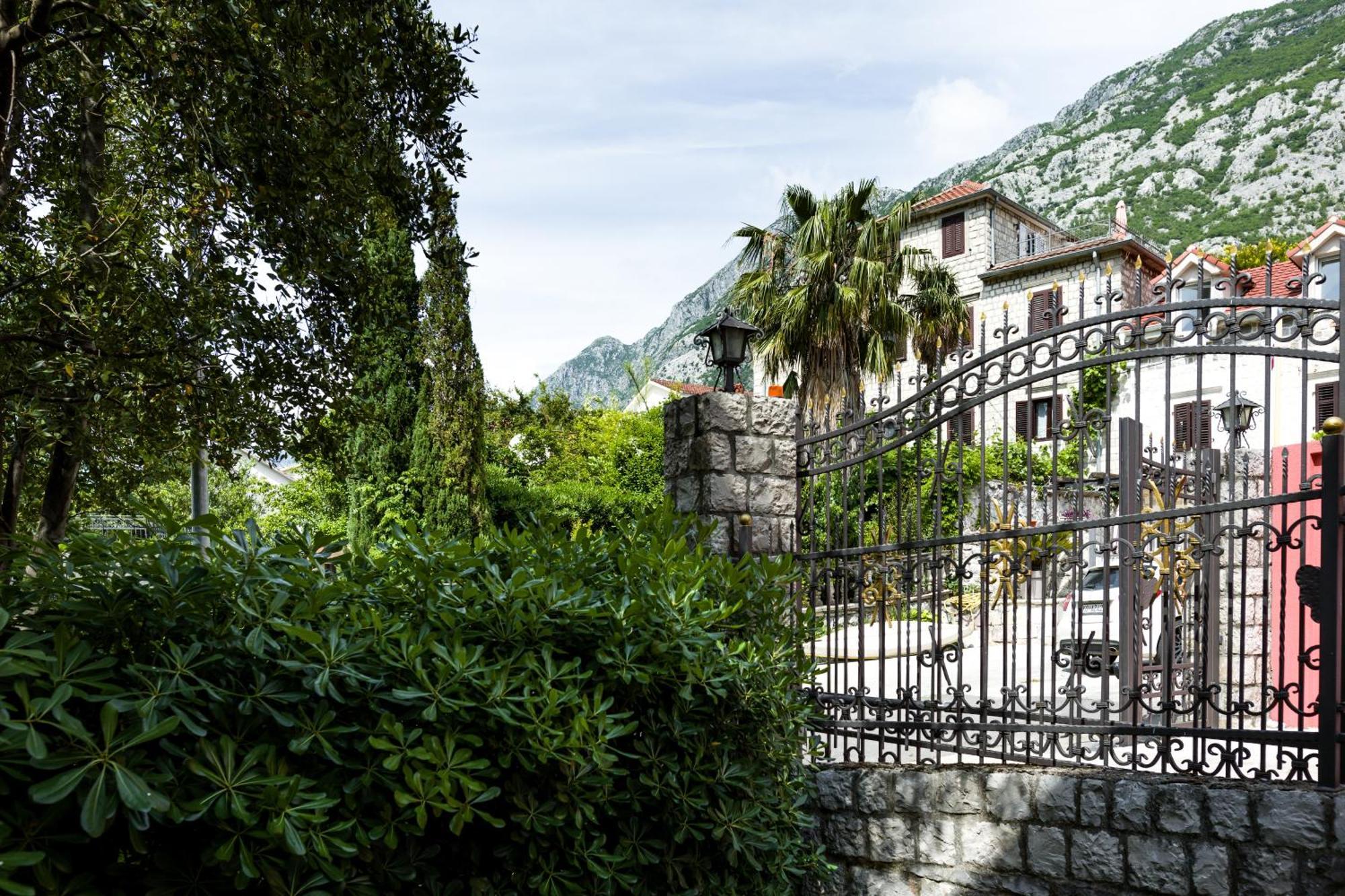 Andrea Lux Apartment Kotor Exterior foto